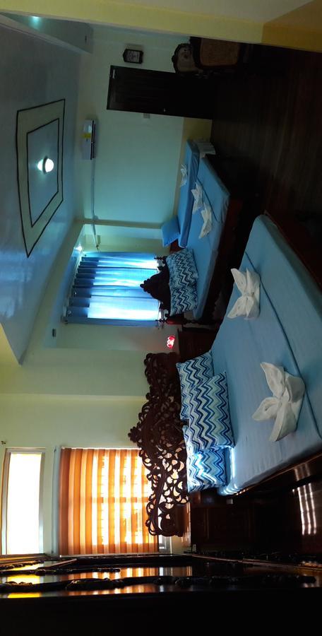 Third & Sean'S Place Legazpi Bagian luar foto